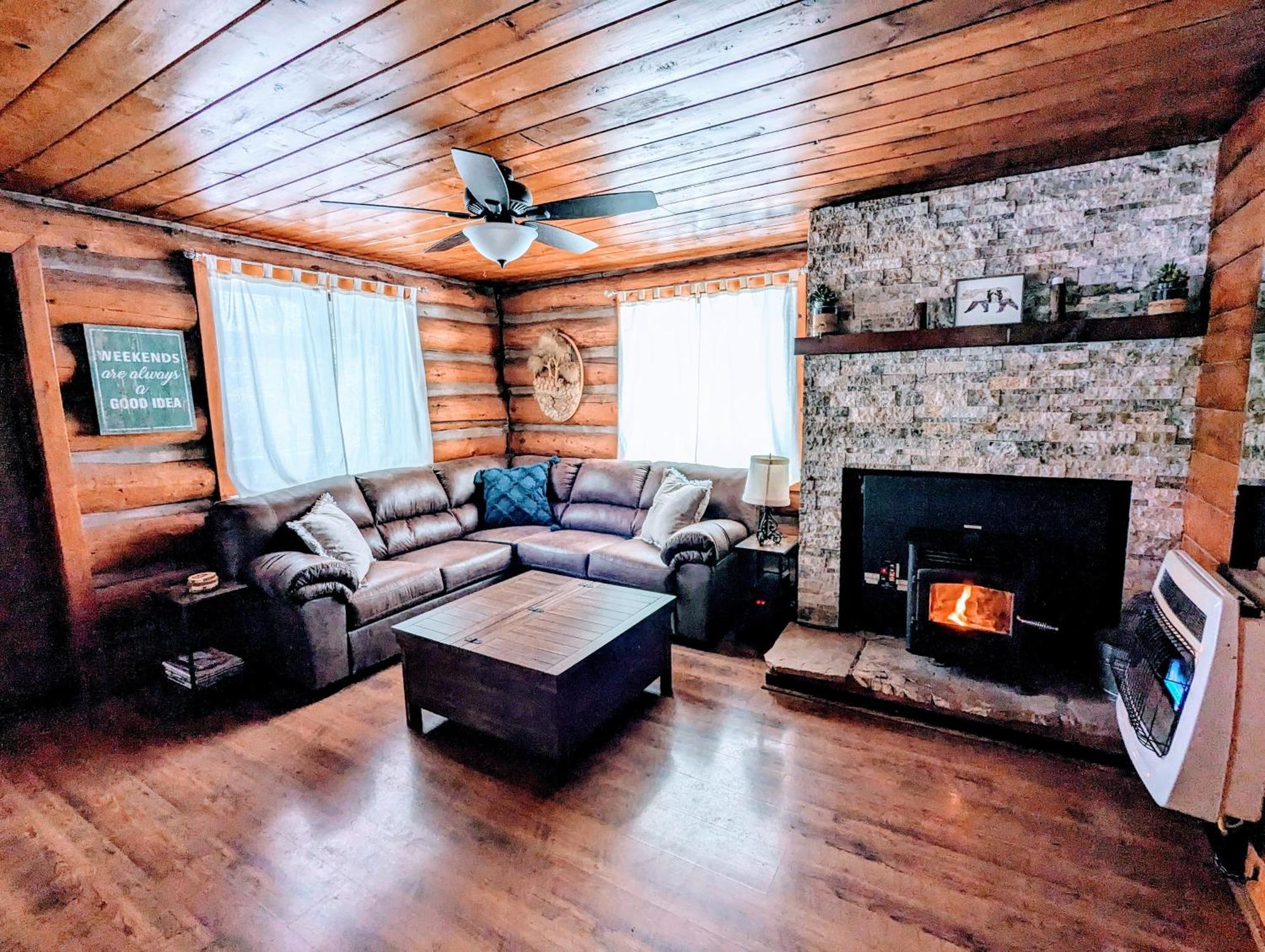Cozy Cub Log Cabin - Year Round Tranquil Beauty باينتوب ليكسايد المظهر الخارجي الصورة